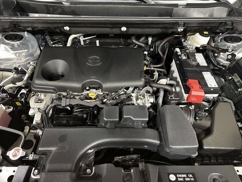 Used 2024 Toyota RAV4 XLE FWD image 24