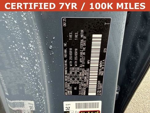 Used 2025 Toyota Grand Highlander AWD image 29