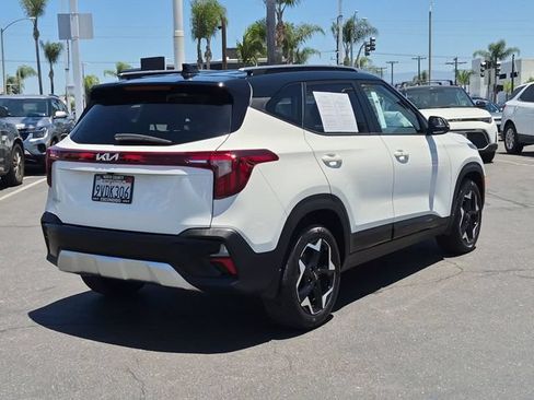Certified 2025 Kia Seltos S FWD image 3