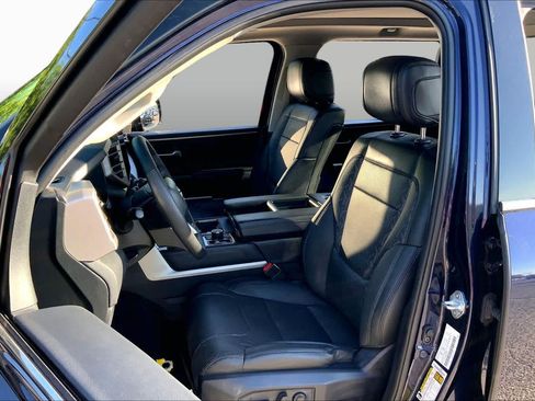 Used 2023 Toyota Tundra Limited AWD/4WD image 8