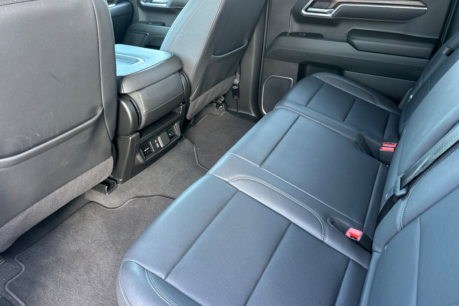 Used 2025 GMC Sierra 1500 SLT AWD/4WD image 14