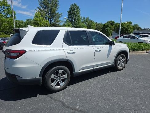 Used 2023 Honda Pilot EX-L image 8