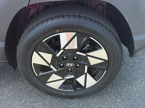 Used 2025 Hyundai Kona SEL AWD/4WD image 11