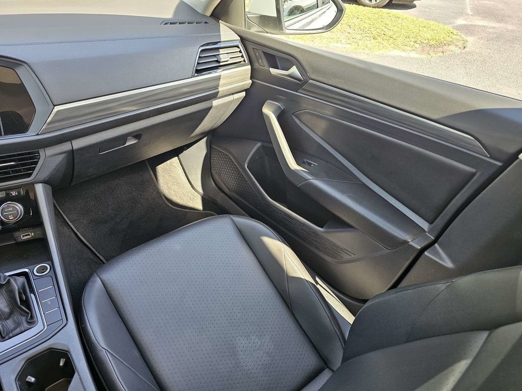 Used 2019 Volkswagen Jetta SEL FWD image 15