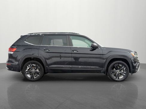 Used 2023 Volkswagen Atlas SE w/ Black Wheel Package image 8