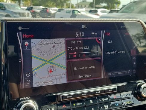 Used 2022 Toyota Highlander Platinum FWD image 25