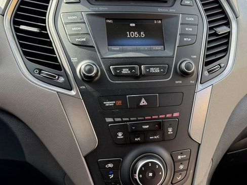 Used 2016 Hyundai Santa Fe SE image 20