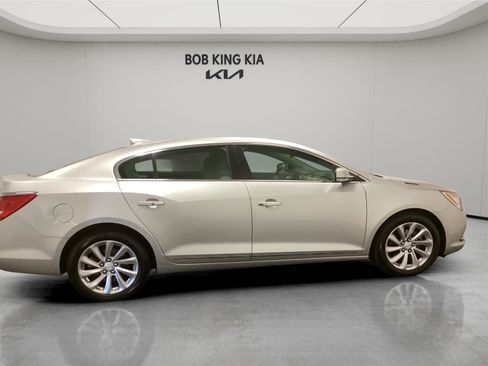 Used 2016 Buick LaCrosse Leather FWD image 6