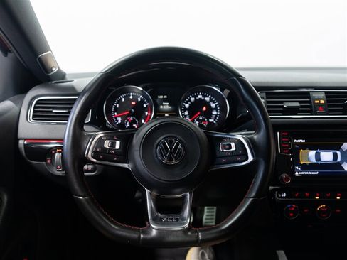 Used 2017 Volkswagen Jetta GLI FWD image 17