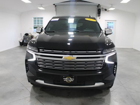Used 2022 Chevrolet Suburban Premier RWD image 4