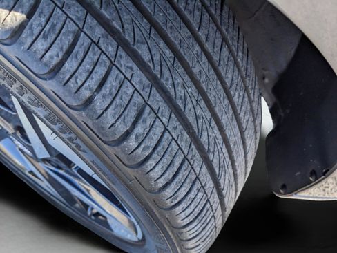 Used 2023 Hyundai Elantra Limited image 42