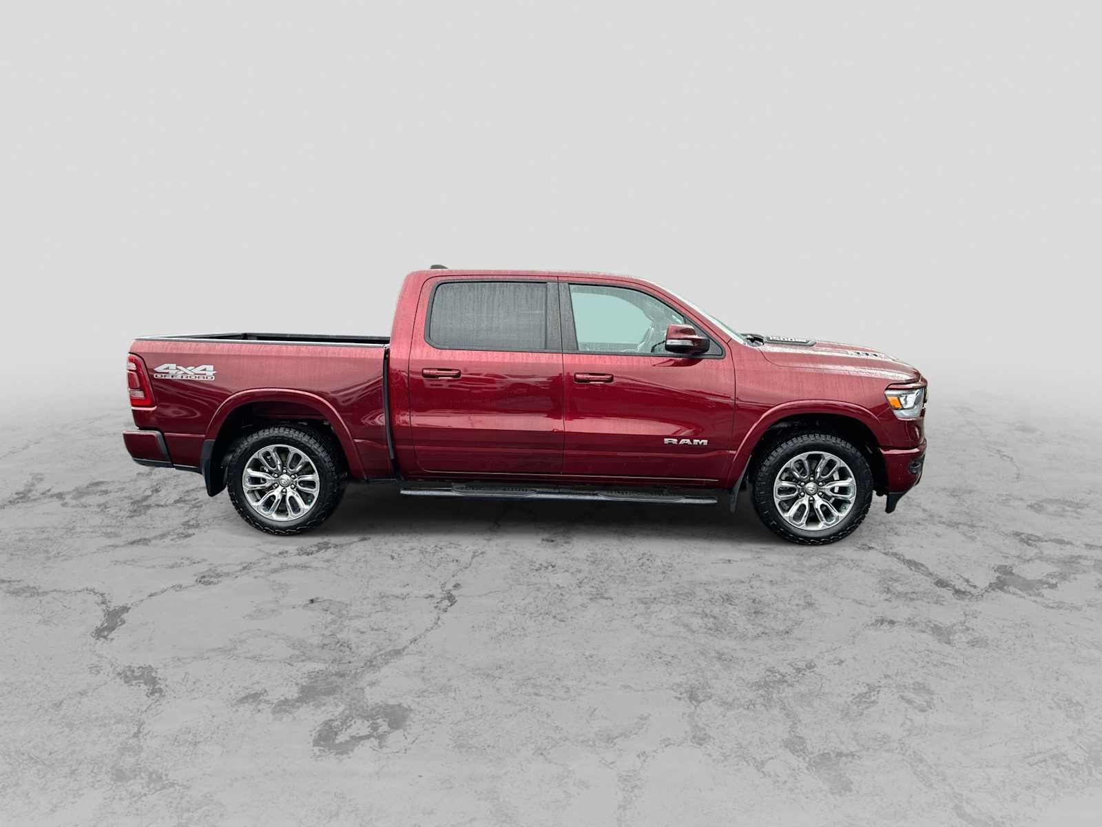 Used 2020 RAM 1500 Laramie w/ Sport Appearance Package AWD/4WD image 9