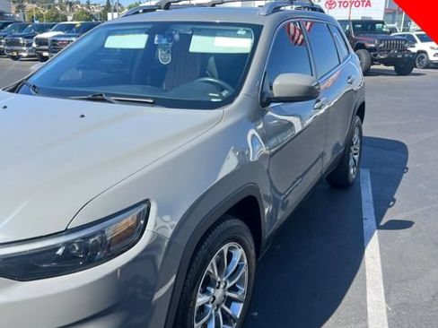 Certified 2019 Jeep Cherokee Latitude Plus FWD image 1