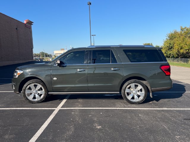 Used 2023 Ford Expedition Max King Ranch AWD/4WD image 2