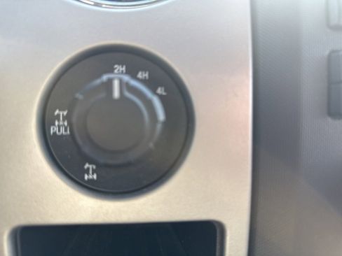 Used 2012 Ford F150 XLT w/ XLT Chrome Pkg image 18