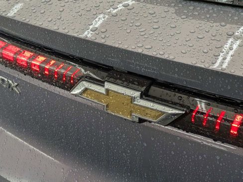 New 2026 Chevrolet Equinox EV LT image 11