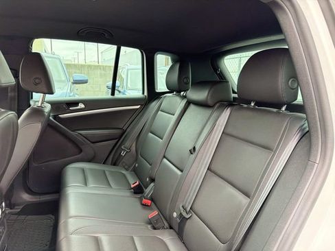 Used 2016 Volkswagen Tiguan R-Line FWD image 11