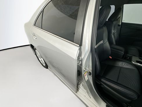 Used 2013 Toyota Camry SE FWD image 27