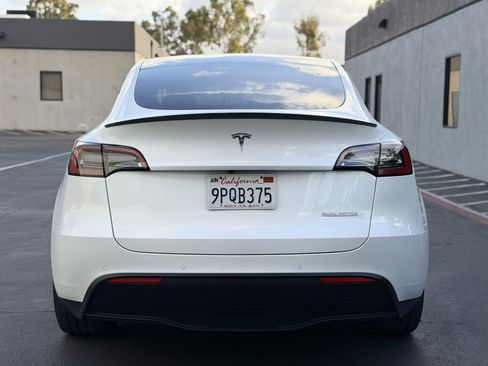 Used 2022 Tesla Model Y Performance AWD/4WD image 6