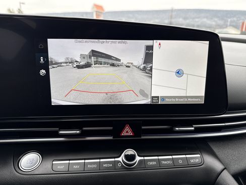 Used 2025 Hyundai Elantra SEL image 26