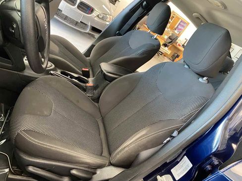 Used 2015 Dodge Dart SXT image 18