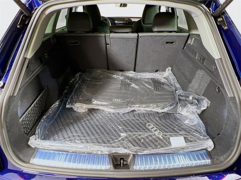 New 2025 Audi Q5 Prestige image 24