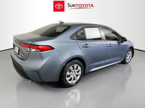 Used 2025 Toyota Corolla LE FWD image 4
