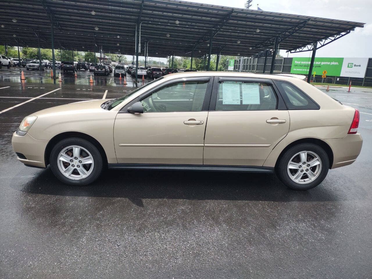 Used 2005 Chevrolet Malibu LS FWD image 1