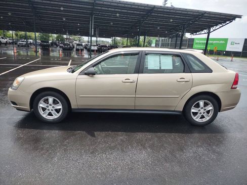 Used 2005 Chevrolet Malibu LS FWD image 1