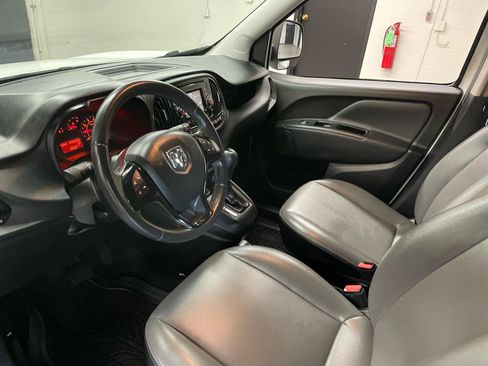 Used 2019 RAM ProMaster City Tradesman SLT FWD image 19