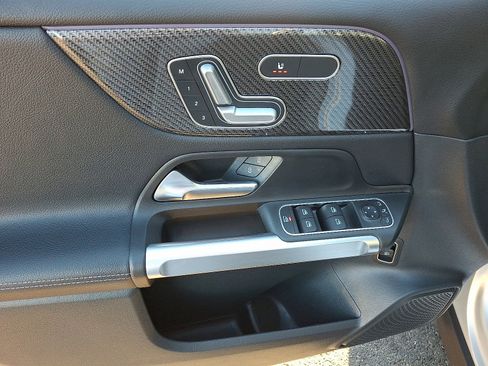 Certified 2023 Mercedes-Benz GLB 250 GLB 250 image 12