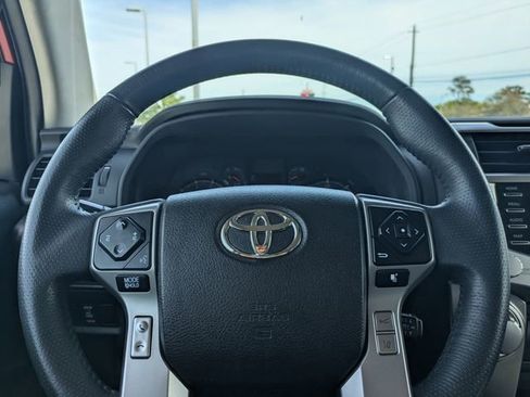 Used 2020 Toyota 4Runner SR5 image 32