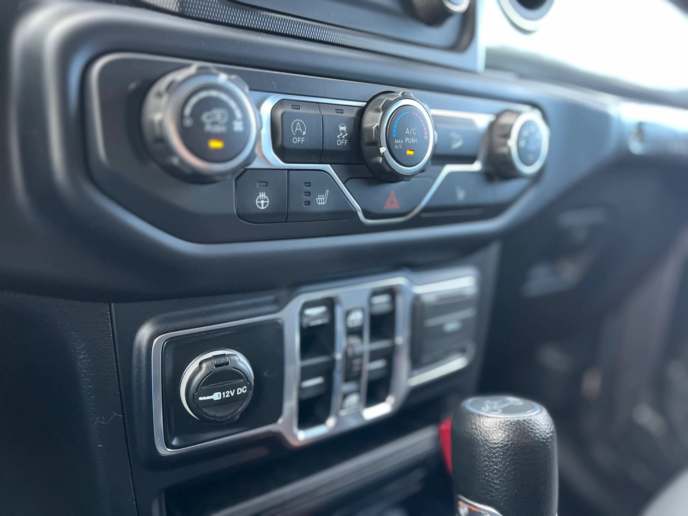 Used 2018 Jeep Wrangler Unlimited Sport S AWD/4WD image 21