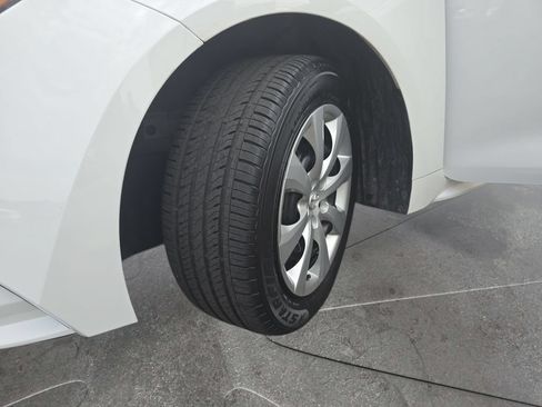 Used 2024 Toyota Corolla LE FWD image 28