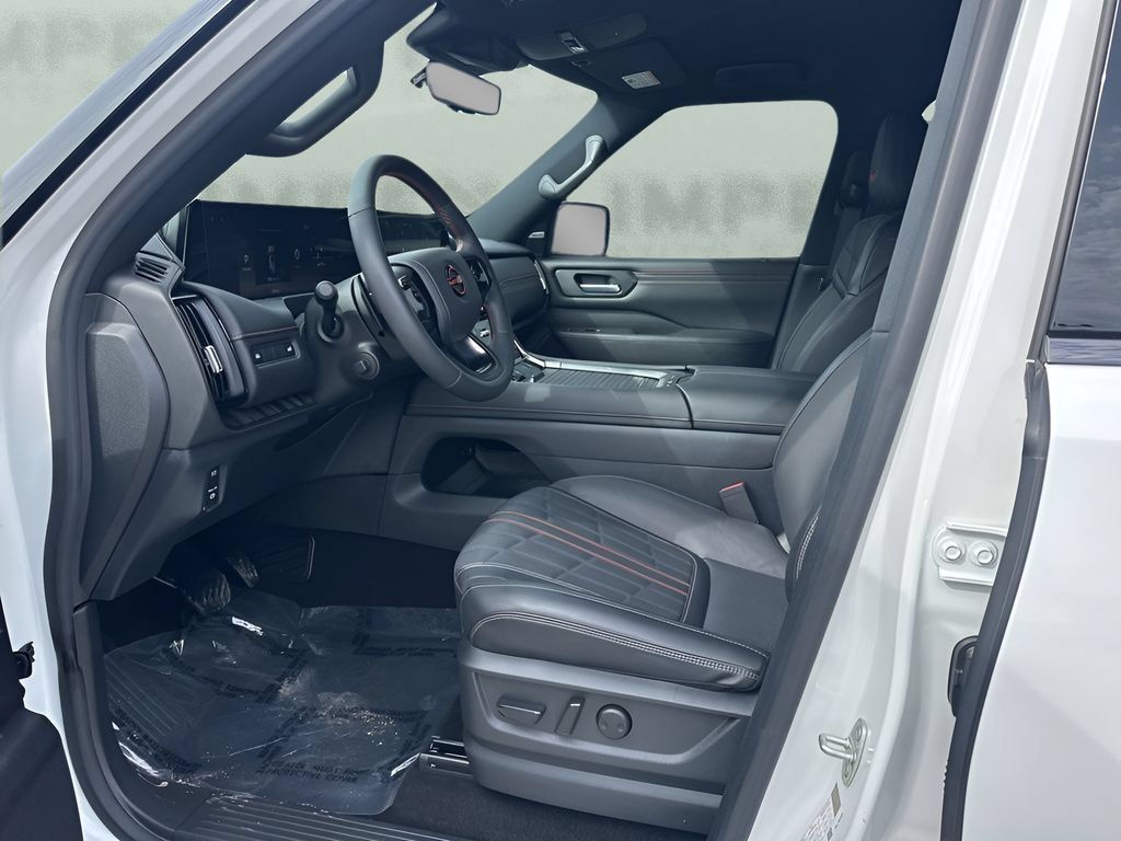 Used 2025 Nissan Armada PRO-4X AWD/4WD image 9