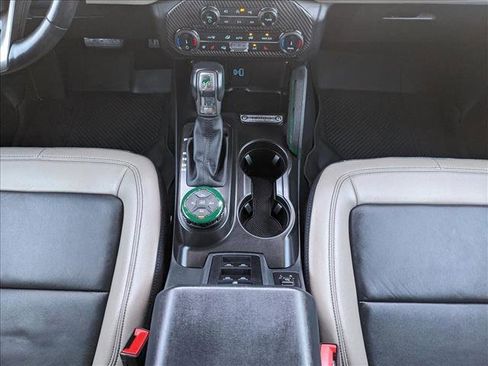 Used 2022 Ford Bronco Wildtrak image 12