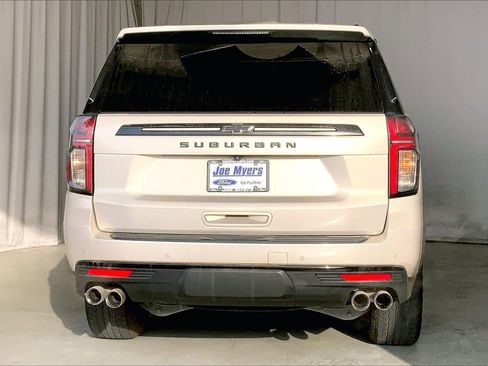 Used 2024 Chevrolet Suburban Z71 w/ Z71 Off-Road Package image 4