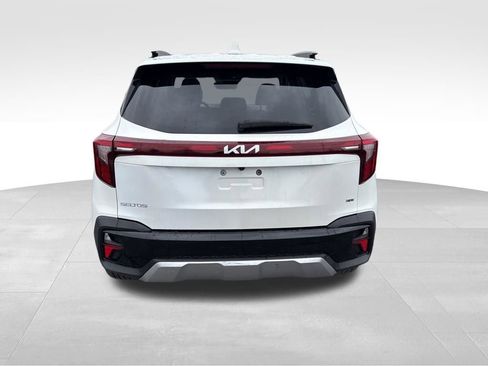 Certified 2024 Kia Seltos EX image 9
