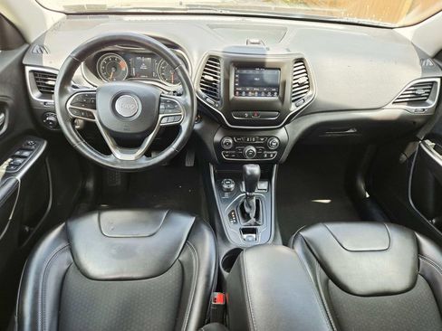 Used 2020 Jeep Cherokee Latitude Plus AWD/4WD image 9