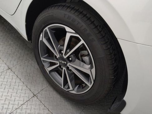 Used 2023 Kia Forte LXS FWD image 31