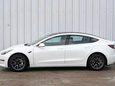 Used 2020 Tesla Model 3 Standard Range Plus image 45