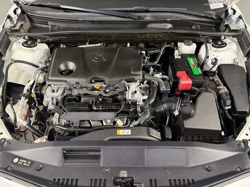 Used 2020 Toyota Camry SE FWD image 11