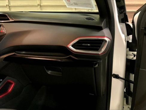 Used 2023 Chevrolet TrailBlazer RS w/ Convenience Package image 16