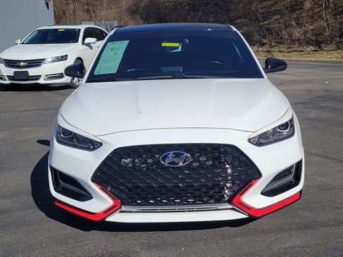 Used 2022 Hyundai Veloster N image 2