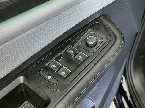 Used 2025 Volkswagen Atlas Peak Edition SE AWD/4WD image 23