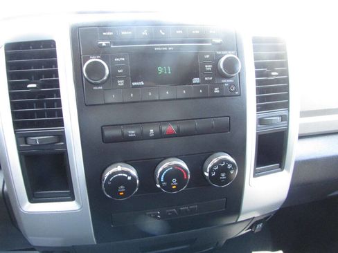 Used 2011 RAM 1500 Classic SLT RWD image 12