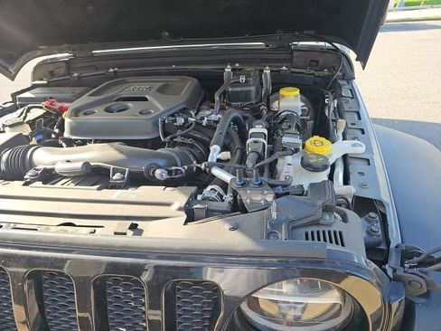 Used 2020 Jeep Wrangler Sport AWD/4WD image 19