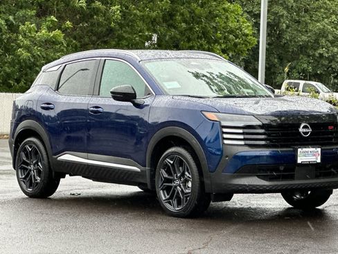 New 2026 Nissan Kicks SR AWD/4WD image 9