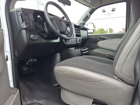 Used 2024 Chevrolet Express 2500 w/ Driver Convenience Package image 10