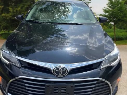 Used 2016 Toyota Avalon Limited w/ Toyota Safety Sense Package FWD image 3